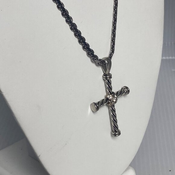 Silver Tone Rope Chain Necklace Chunky Twisted Cross Pendant Rhinestone Accents - Picture 4 of 9